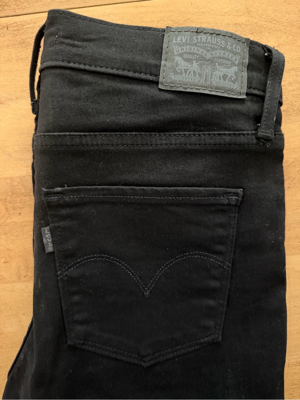 Levi's 720 High-Rise Super Skinny Jeans - Black